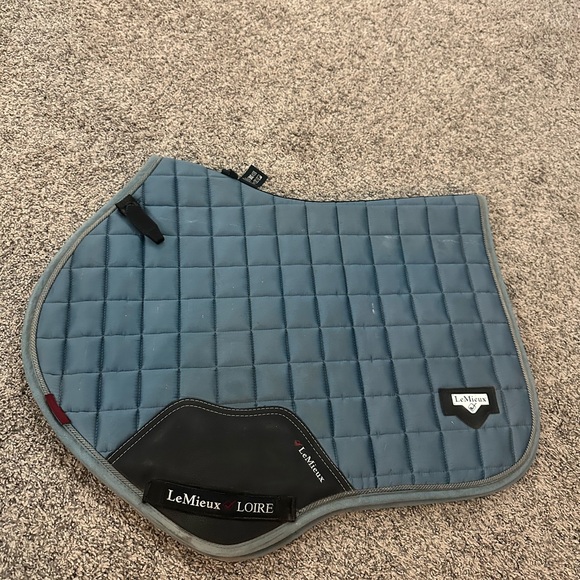 LeMieux ice blue Saddle Pad and Ear Bonnet - Picture 2 of 5